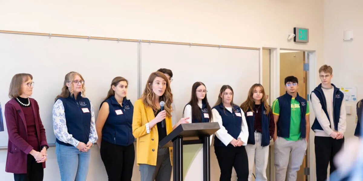 Carolyn Weir and Free Degree Promise students